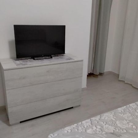 Anefe Hotel Brindisi Bagian luar foto