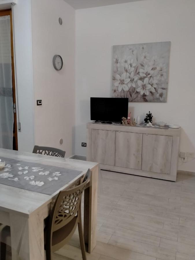 Anefe Hotel Brindisi Bagian luar foto
