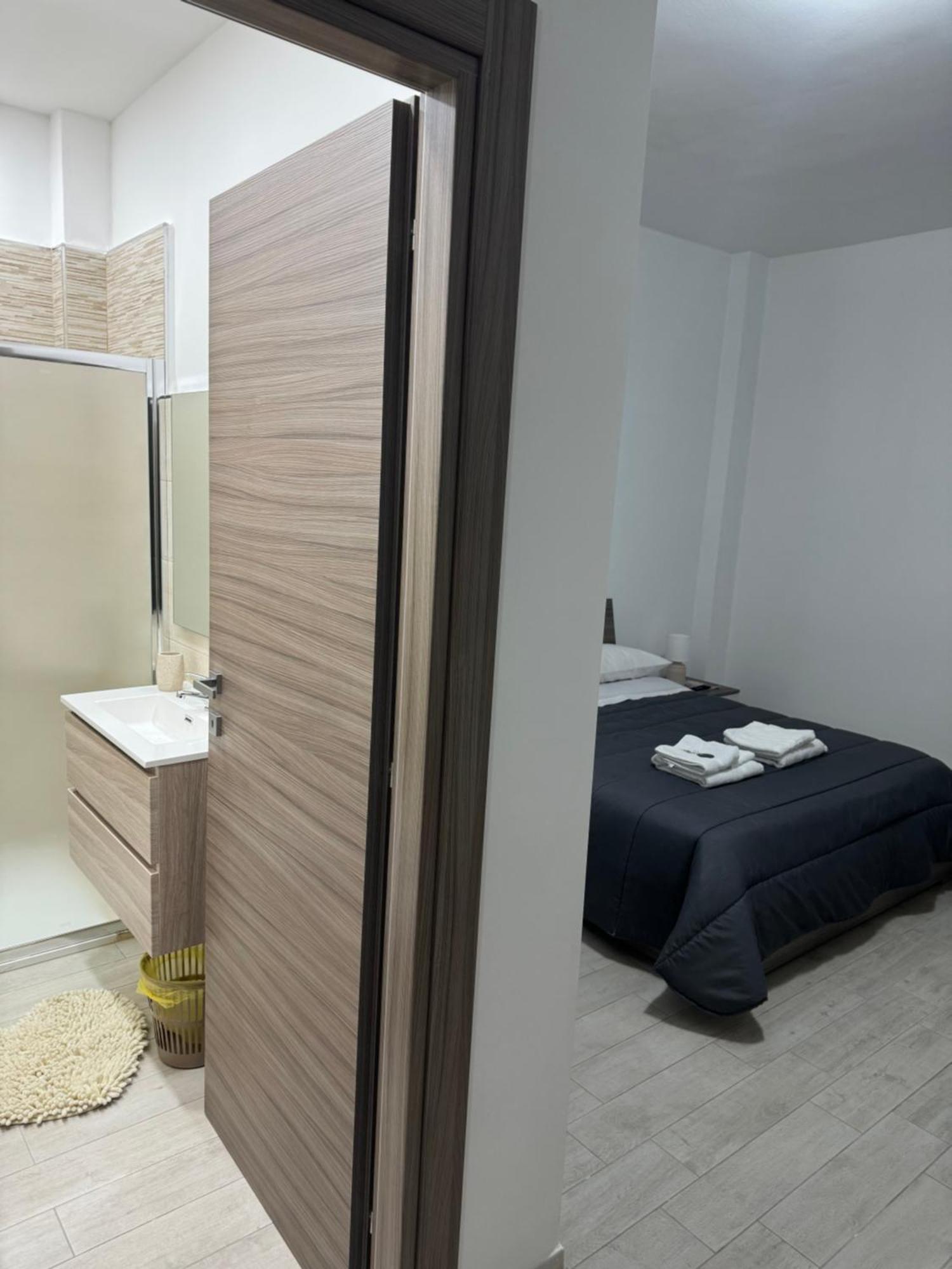Anefe Hotel Brindisi Bagian luar foto